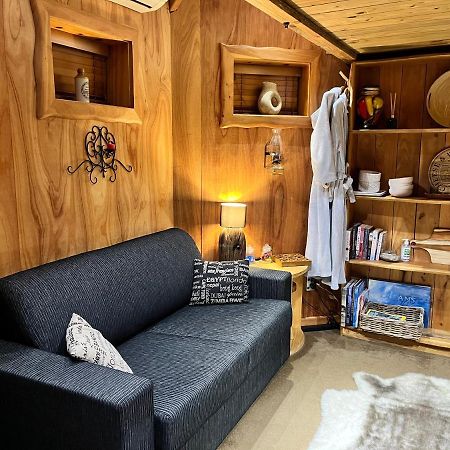 Tree House Lodge Bed & Breakfast Cheviot Экстерьер фото