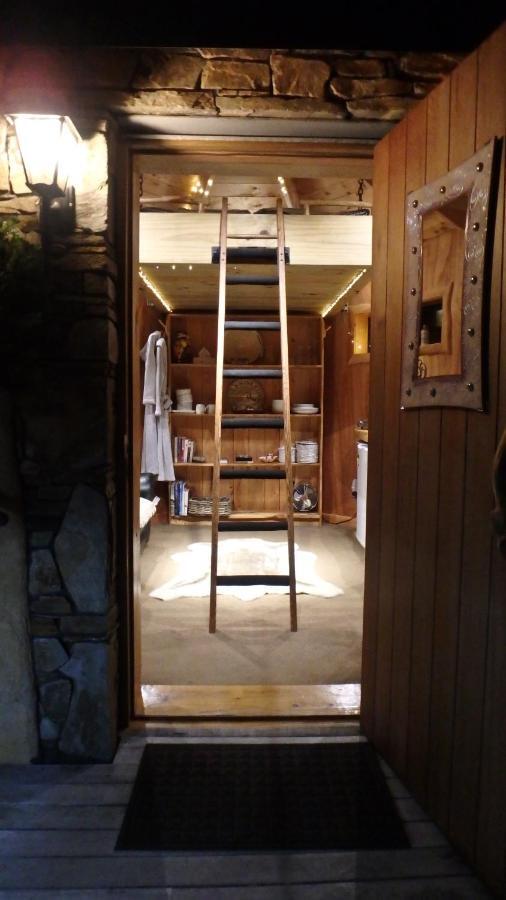 Tree House Lodge Bed & Breakfast Cheviot Экстерьер фото